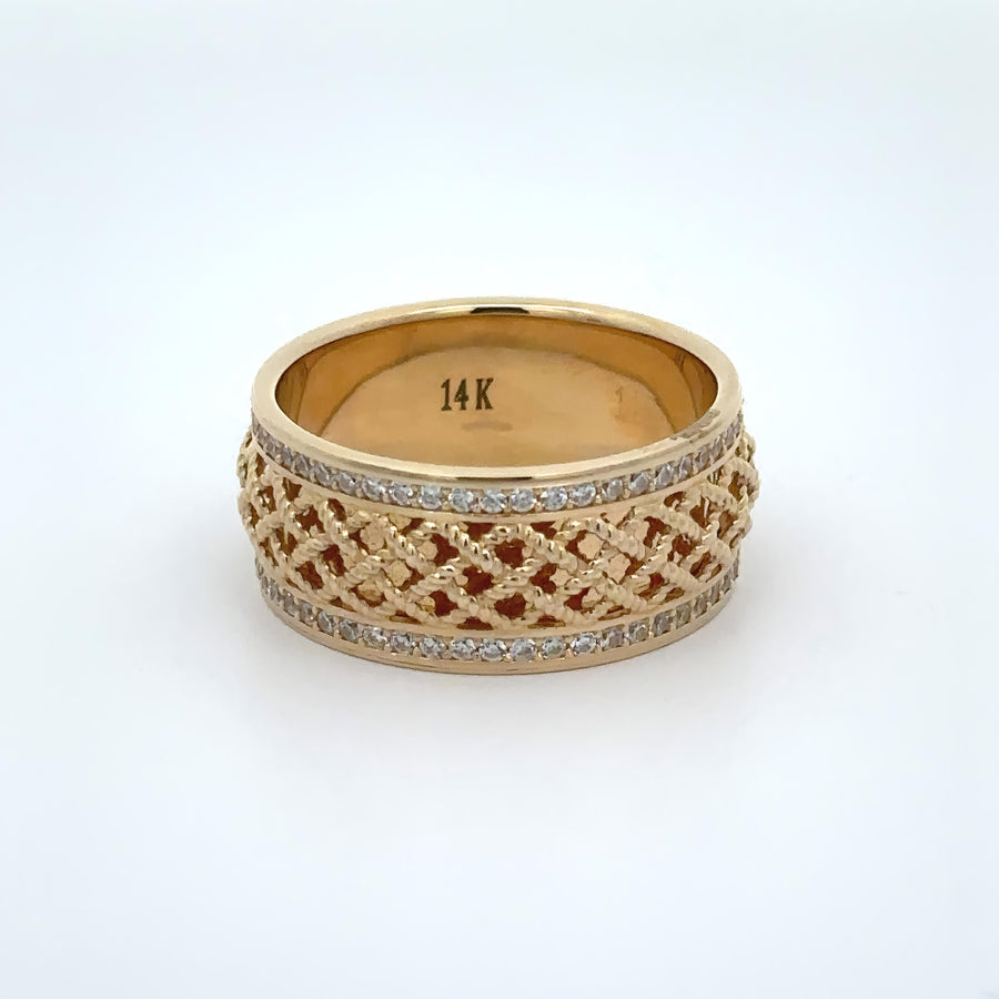 Classic 14k gold ring with smooth polished band

