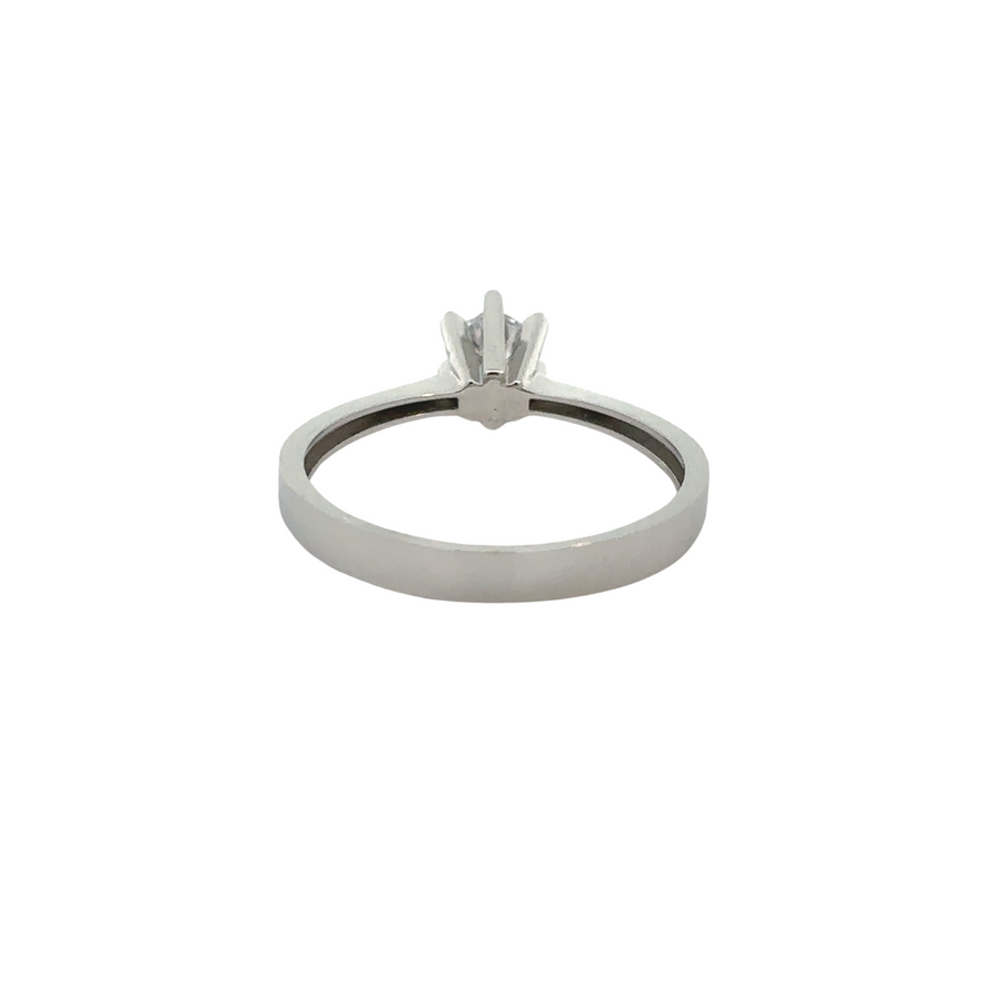 14k Gold Solitaire Ring with Round CZ – Timeless Elegance