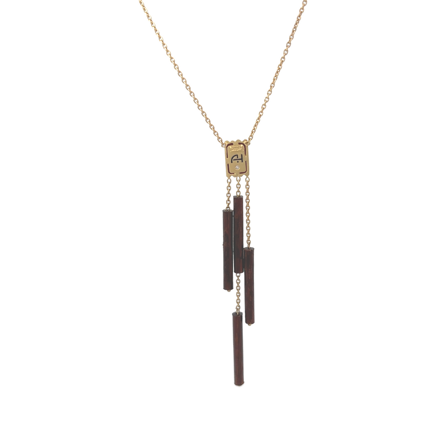 Side view of 19-inch 18k gold necklace with diamond accent