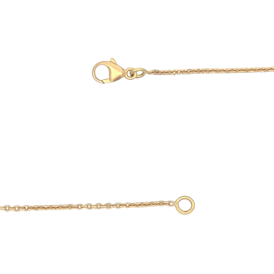 Detail of diamond set in premium 18k gold necklace