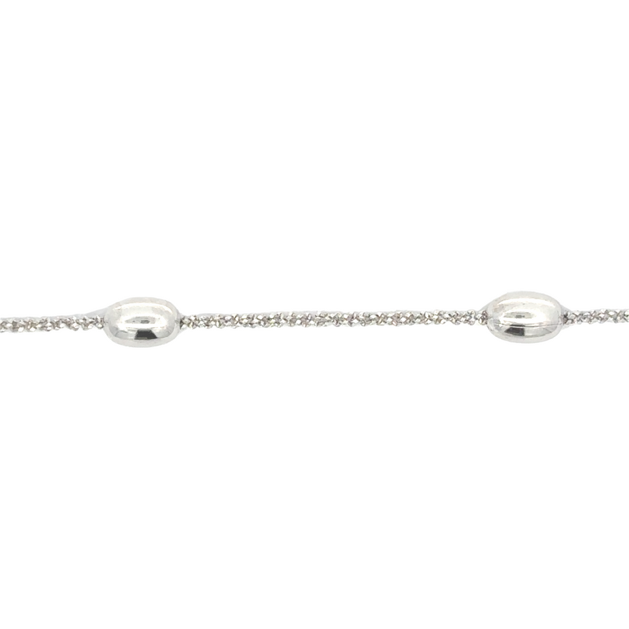 Elegant silver necklace with classic design for women