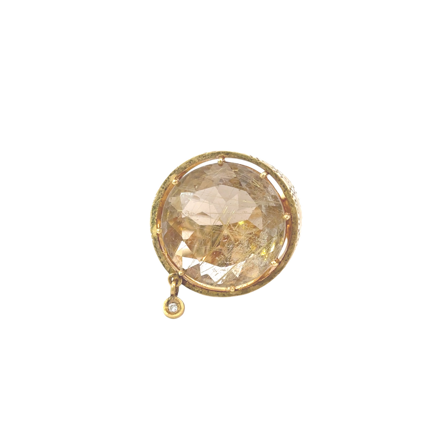 18k yellow gold ring with quartz stone centerpiece