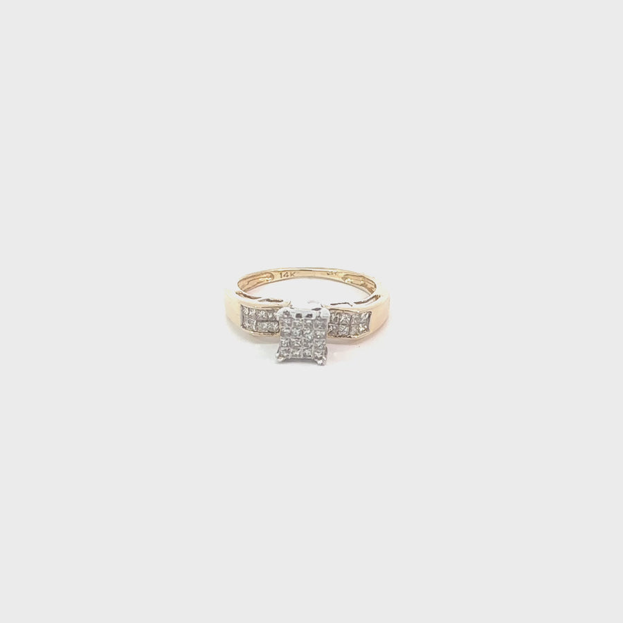 14k Gold Ring with Center Diamond – Elegant & Timeless