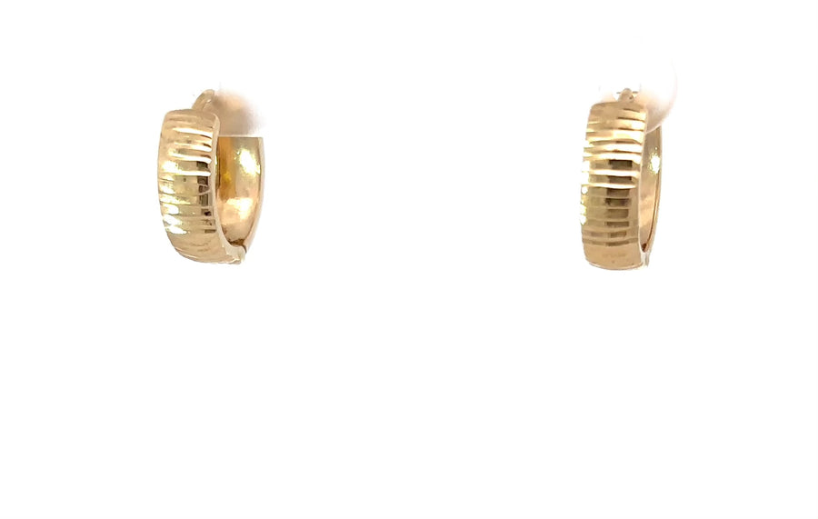 Huggies Faceted Earrings in 14K Gold for Women