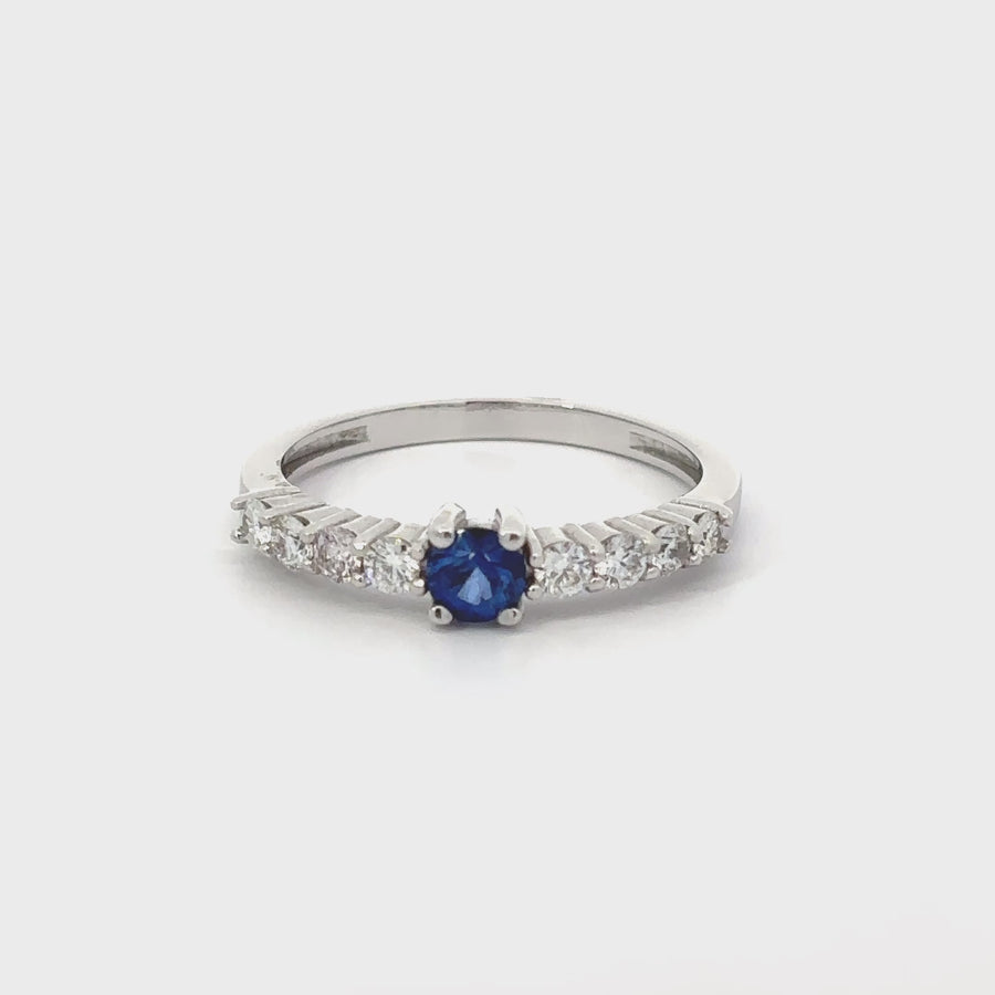 18k Gold Ring with Diamonds and Sapphire – Size 6